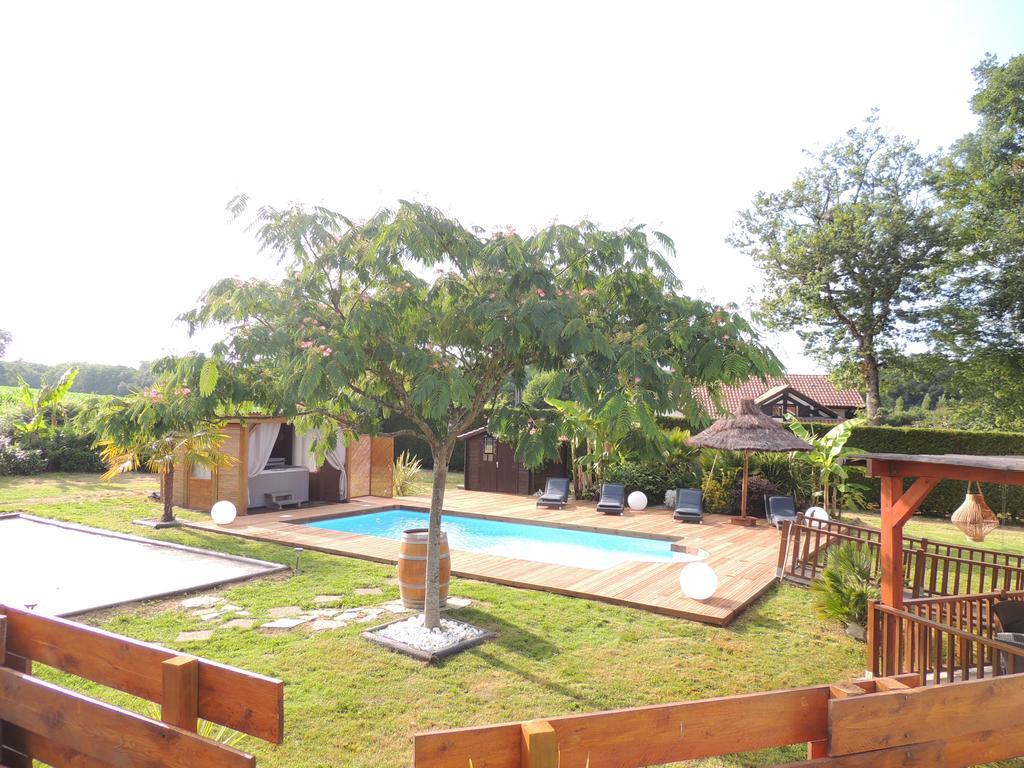 Gite & Chambres D'Hotes - Le Petit Bali Saint-Pandelon Room photo